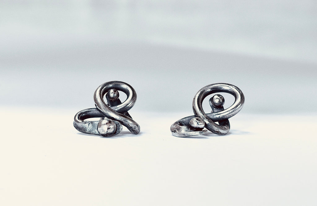 NODO | Sculptural Sterling Silver Knot Stud Earrings