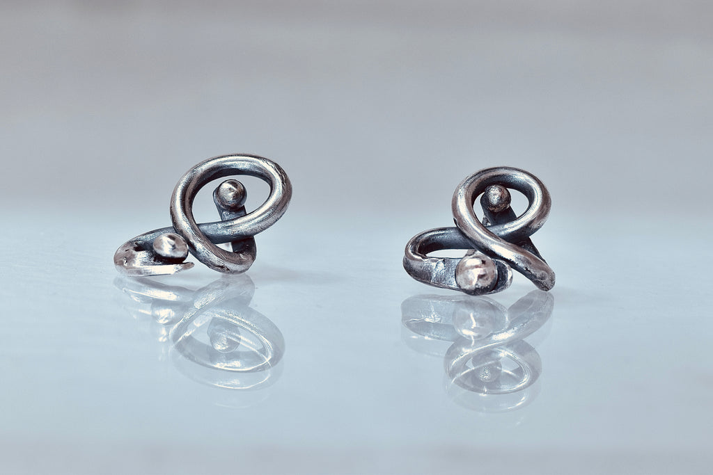 NODO | Sculptural Sterling Silver Knot Stud Earrings